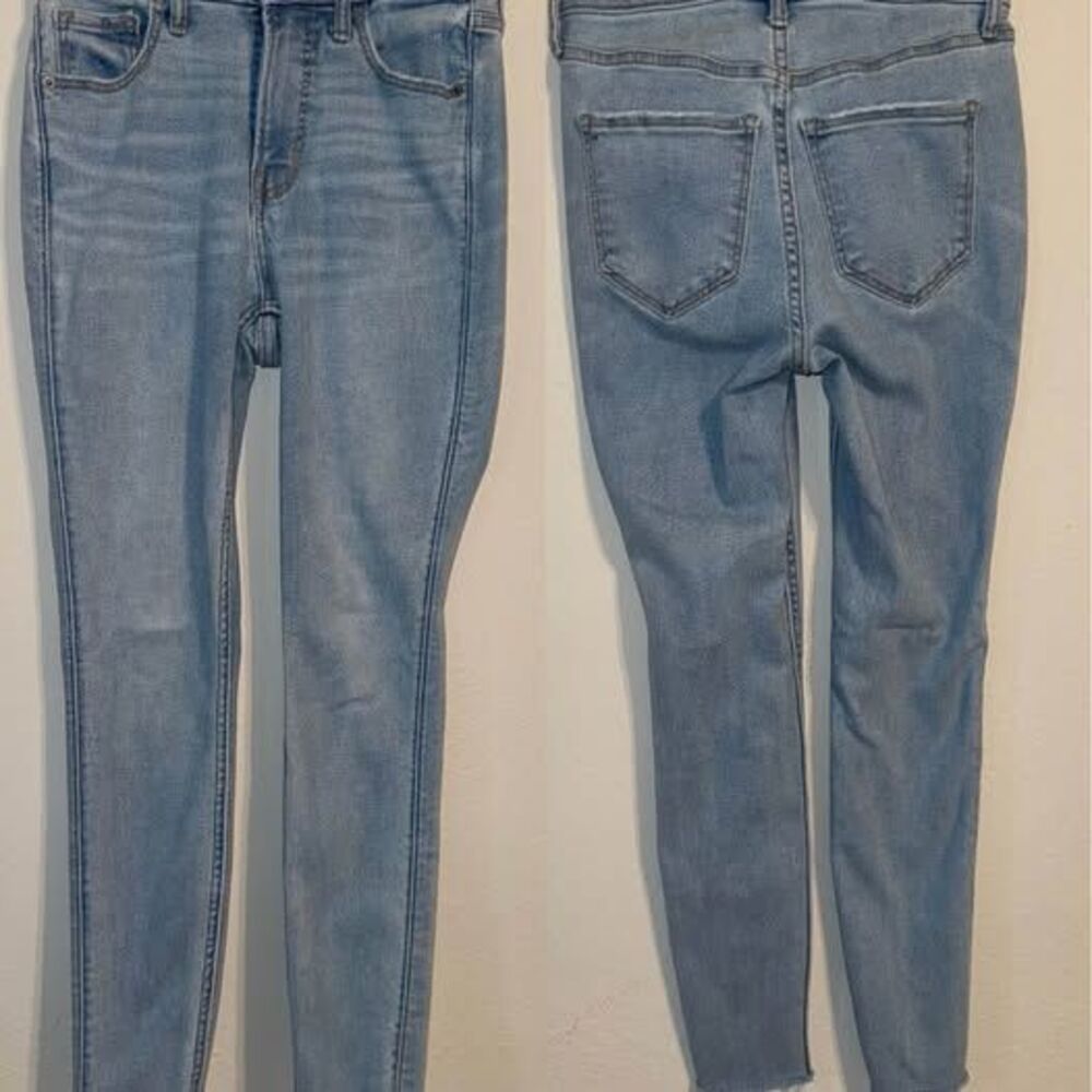 Old Navy Rockstar Super Skinny Raw Hem Jeans